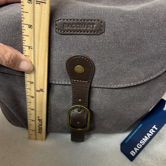 Bassmart Gray Messenger or accessories Bag - Picture 8 of 14